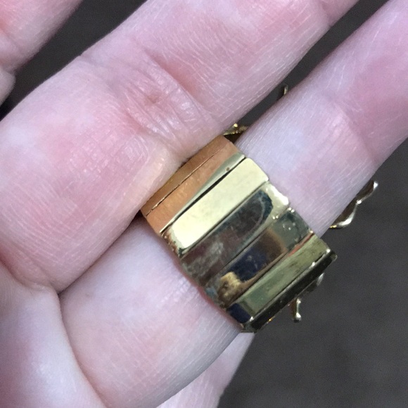 Big bug ring , in pink, gold and green. - Picture 4 of 4